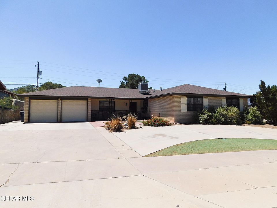 1st image of 624 De Leon Dr
