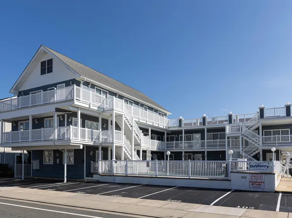 2207 Surf Ave Unit 203, North Wildwood, NJ 08260