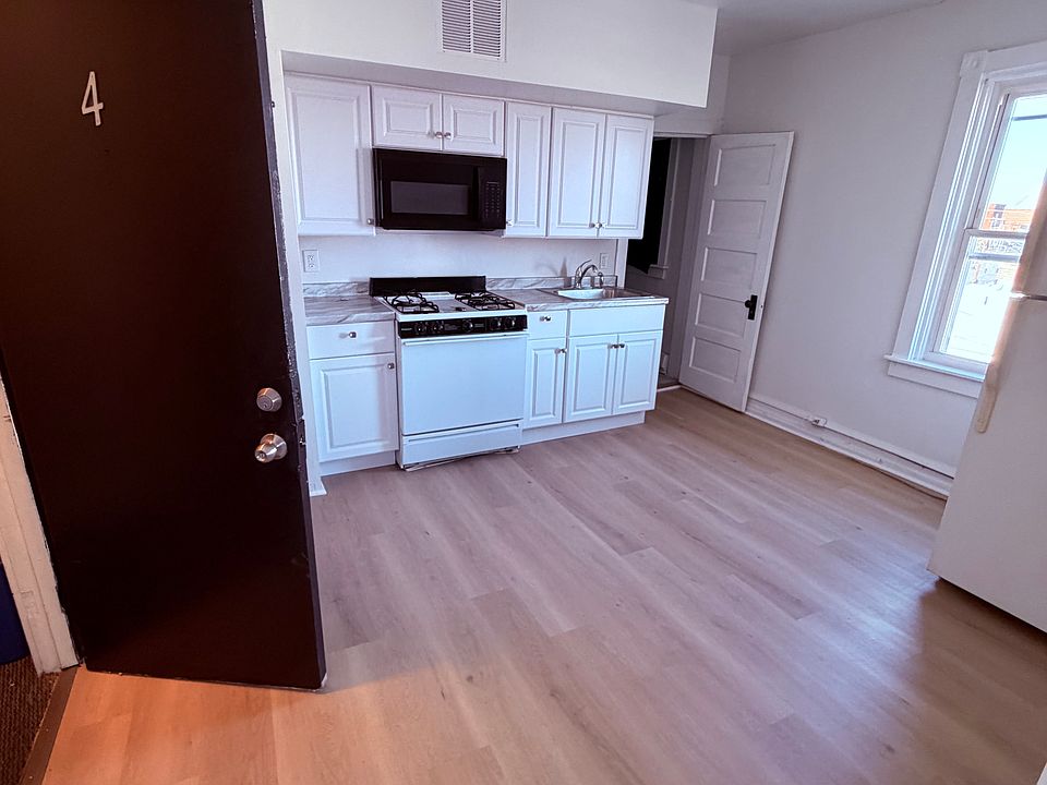 2nd image of 736 N Jordan St APT 4
