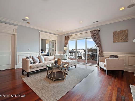 2nd image of 2540 W Diversey Ave #403