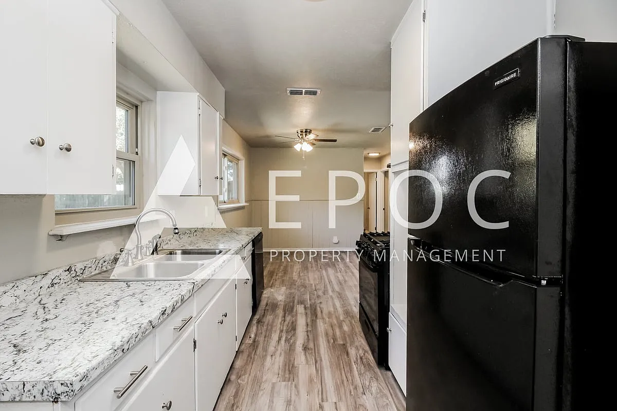 4602 Tradewinds Rd — Photo 4