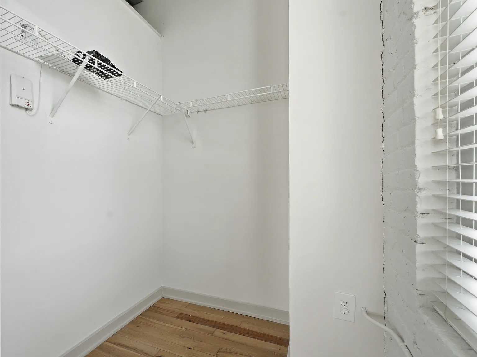 2 bed, 2.5 bath, 987 sqft, $1,650 — Photo 3