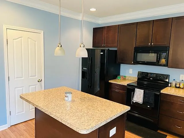 1916 Whirlaway Ct — Photo 17