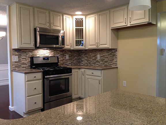 2nd image of 5584 Glen Hill Dr