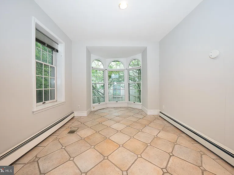 212 Elm Ter #1 — Photo 8