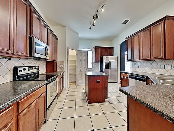 4th image of 5205 Estrella Ln