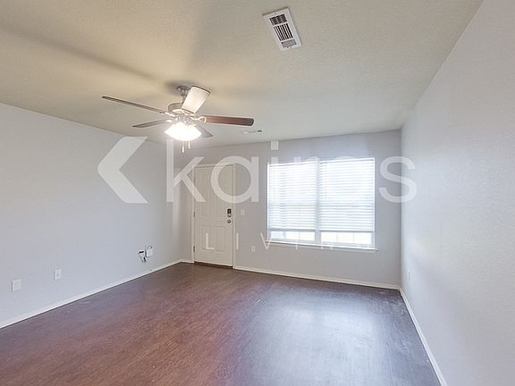 2nd image of 3909 Thomas St #A
