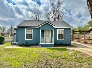 210 8th St, Joshua, TX 76058