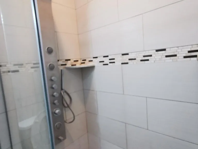 1219 Noble St #1 — Photo 12