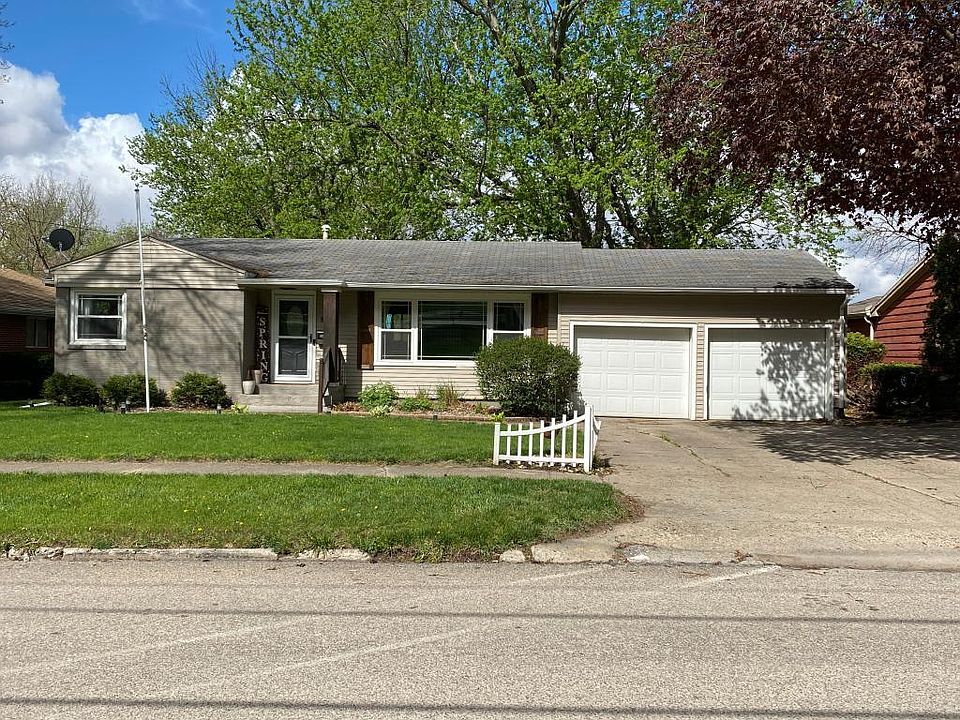 1st image of 905 E Division St