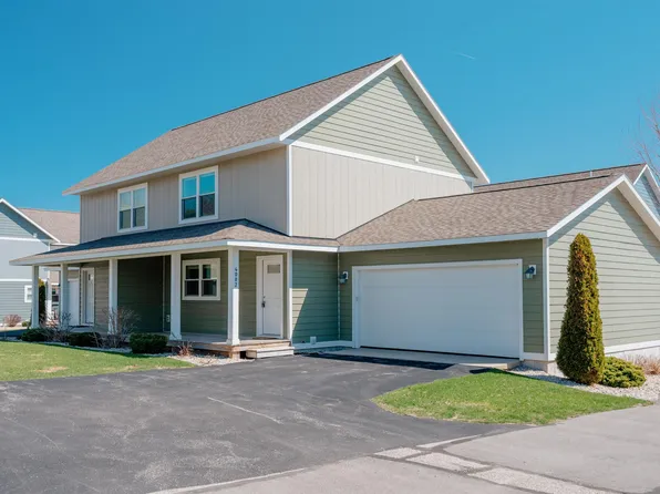 4082 Haverhill Ct #10, Traverse City, MI 49684