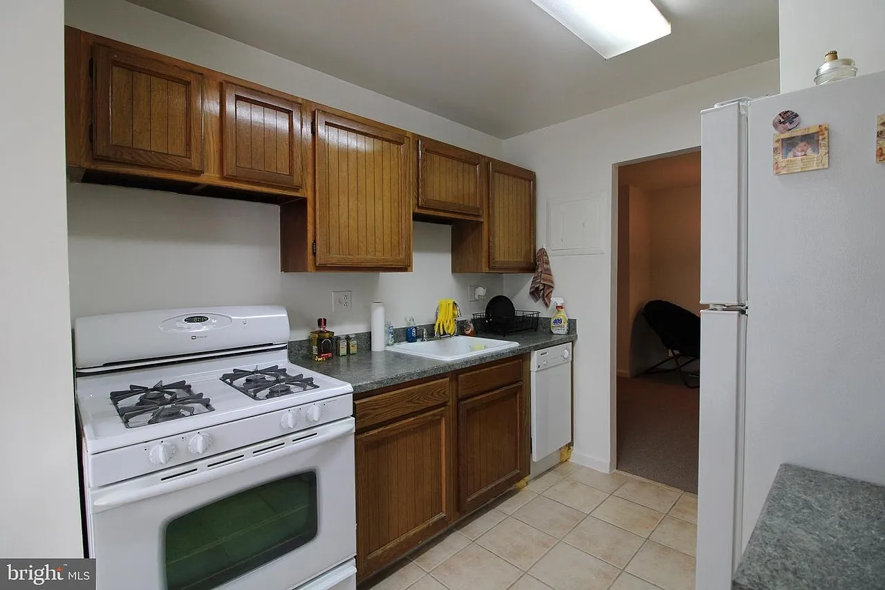 1 bed, 763 sqft, $1,550 — Photo 2