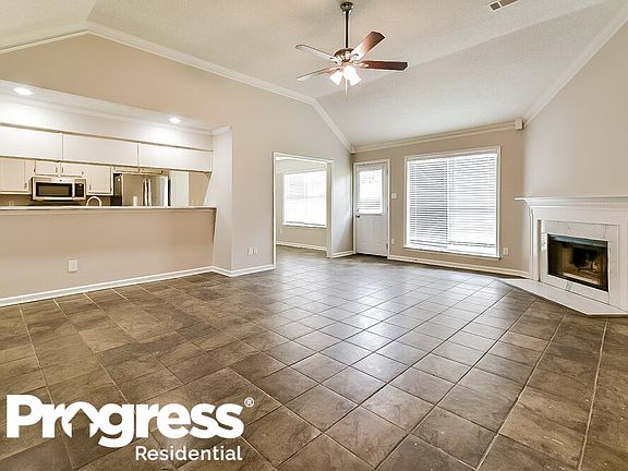 3rd image of 4724 Callaway Hills Dr
