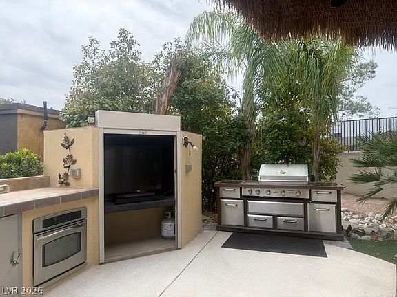 4th image of 8175 Arville St #205
