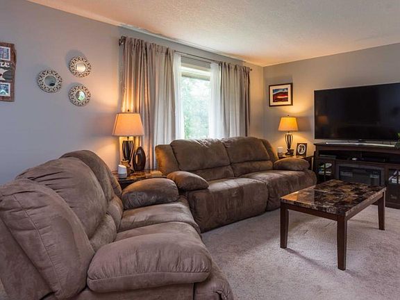 3rd image of 3217 Libby Ln