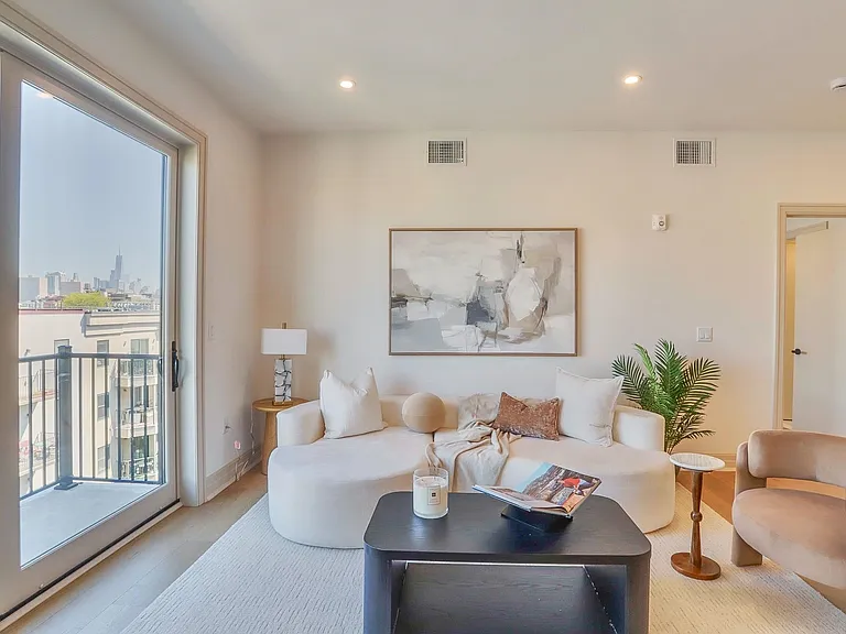 931 Madison St #405 — Photo 13