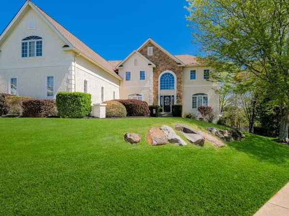 31 Thomas Speakman Dr, Glen Mills, PA 19342