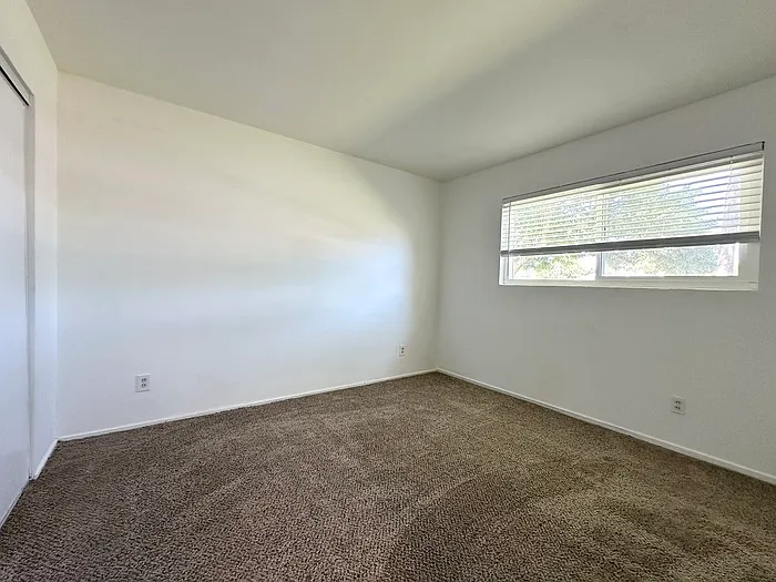 1320 Sheridan Ave — Photo 19