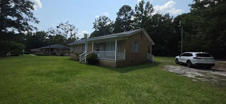 3 bed, 1.5 bath, 1128 sqft, $1,000 — Photo 2