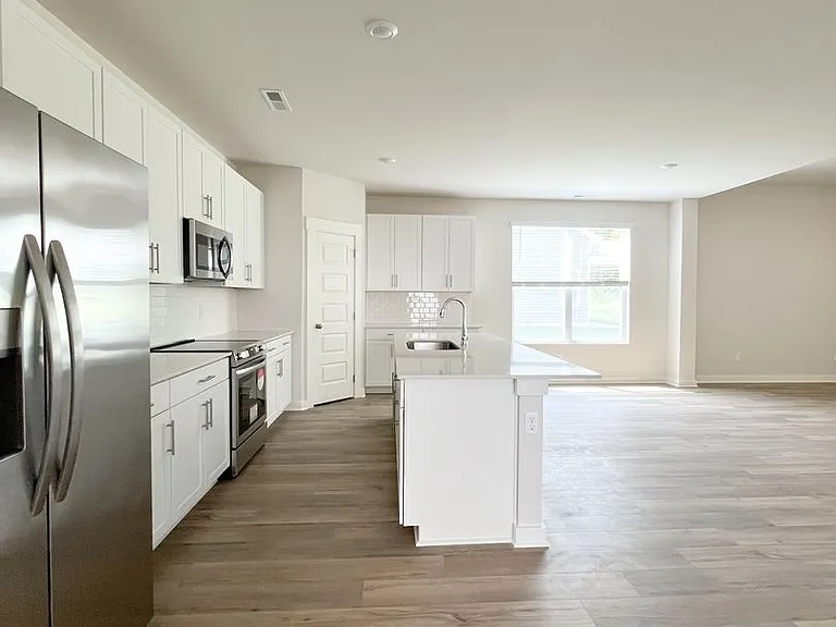 1173 Ross Farms Blvd — Photo 14