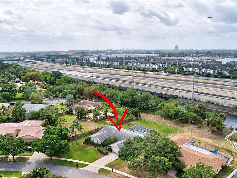 5320 SW 21st Ct — Photo 48