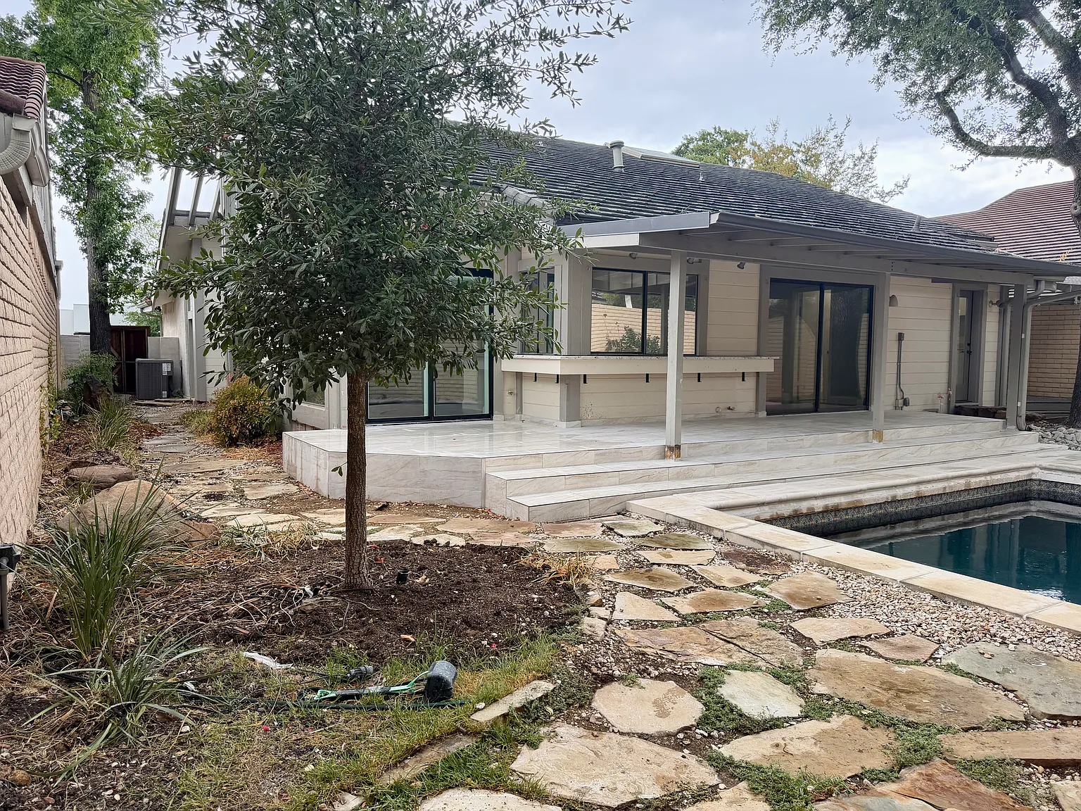 124 Fox Glen Cir — Photo 4