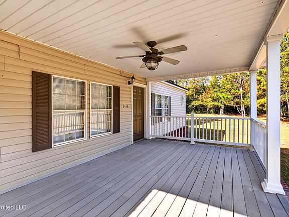 4th image of 2416 Mamie Ln