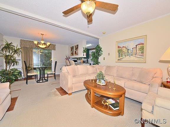 4th image of 484 Balsam Dr
