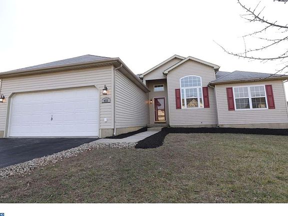 2nd image of 423 W Harvest Ln