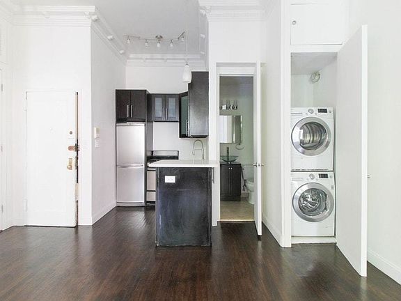 2nd image of 313 W 91st St #202