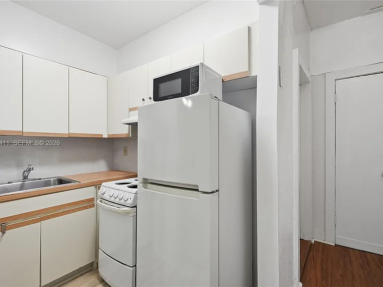 3409 S Le Jeune Rd #11 — Photo 9