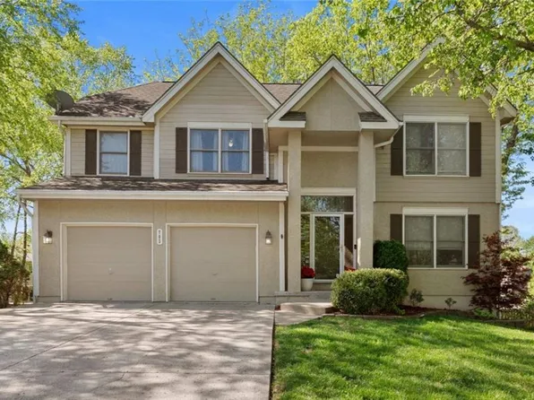 705 Hawthorne Dr, Liberty, MO 64068