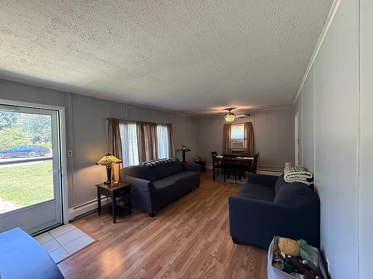 72 Lincoln Ave — Photo 3