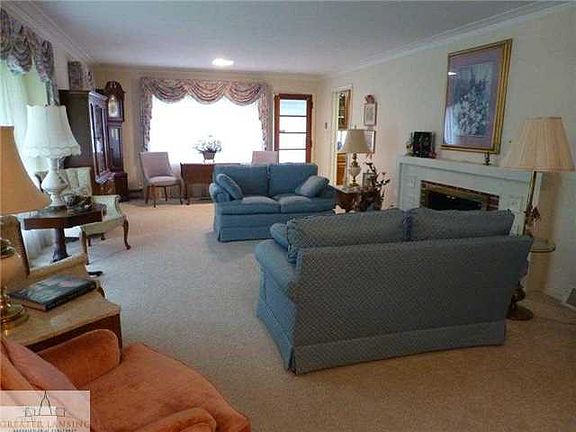 2nd image of 175 Maplewood Dr