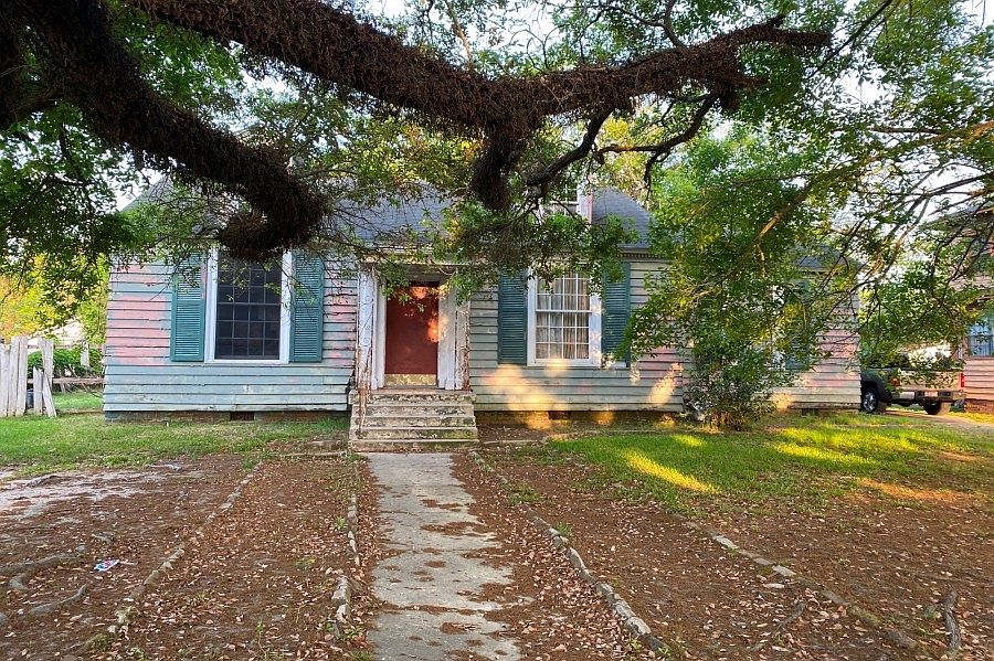1st image of 362 Adler Ave
