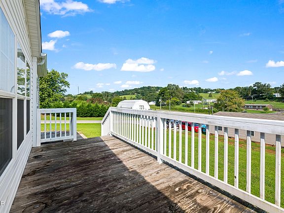 4th image of 2840 Loveday Way