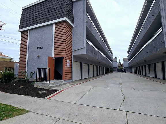 5th image of 7942 Stark Dr APT 7