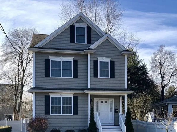 16 Royal St, Waltham, MA 02452
