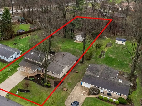 24783 Riverview Dr, Columbia Station, OH 44028