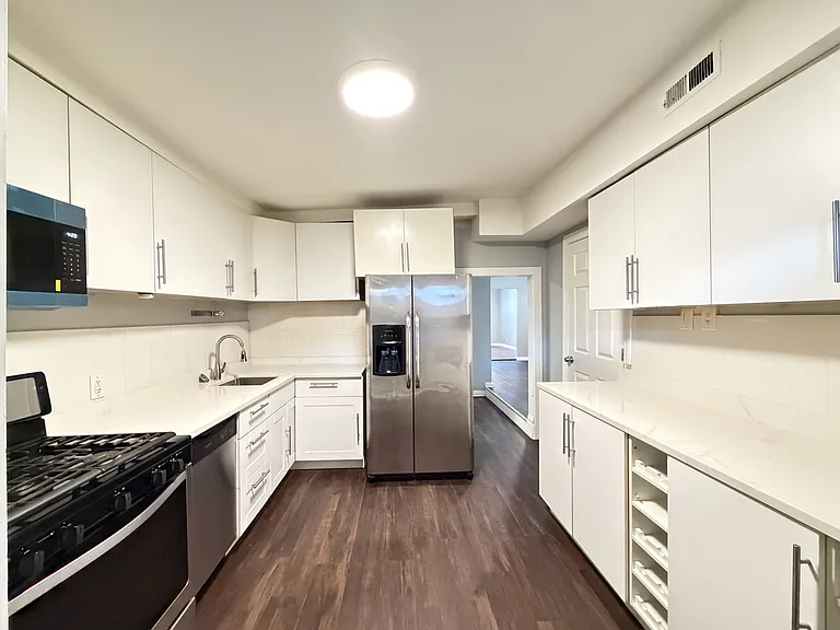 3511 W Dickens Ave #1 — Photo 3