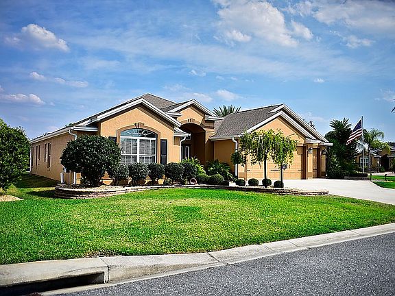 2nd image of 2141 Percival Way
