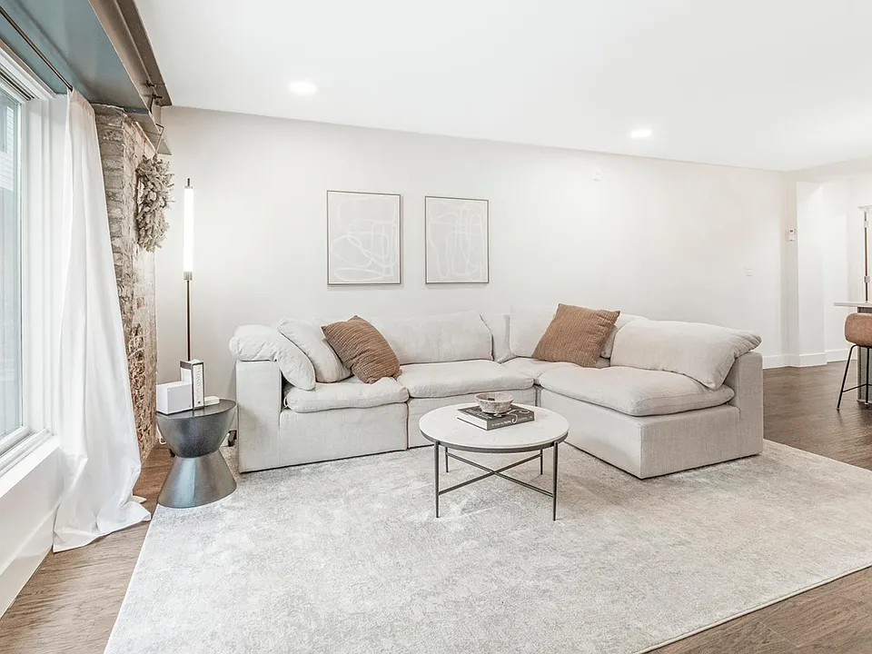 1801 2nd Ave #202