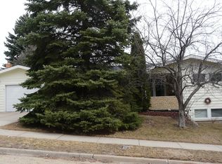 912 21st St NW, Minot, ND 58703