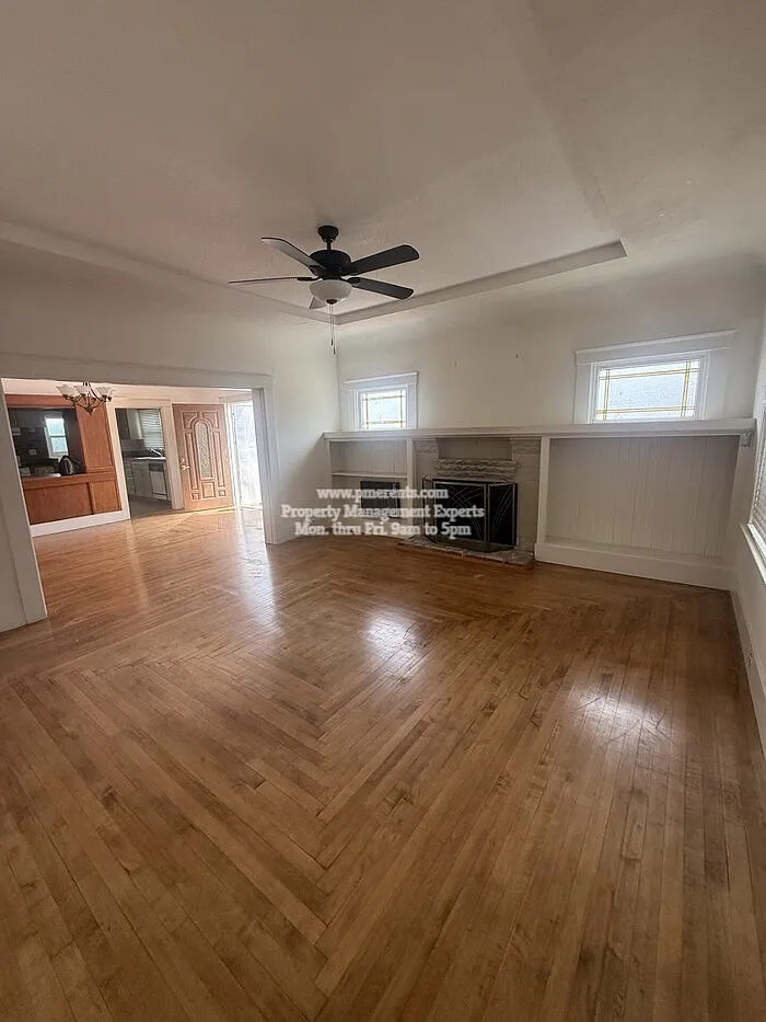 3 bed, 2.0 bath, 1457 sqft, $2,450 — Photo 4