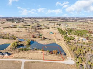 Susie Dr, Sulphur, OK 73086