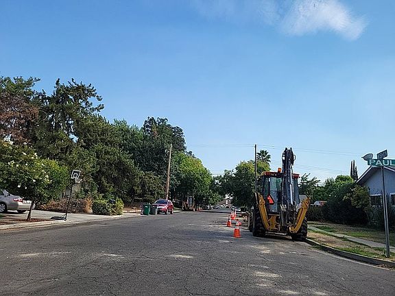 5th image of 6508 N Wishon Ave