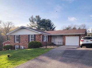 395 Burnt Factory Rd, Stephenson, VA 22656