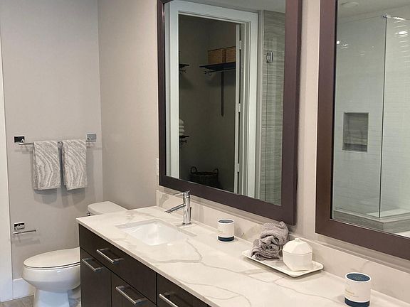 3rd image of 18 S Madison St #201