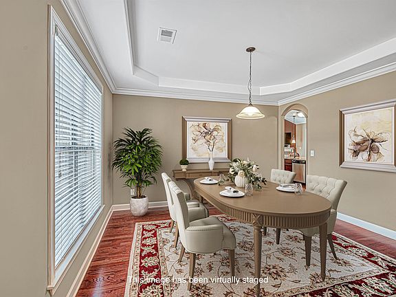 4th image of 5011 Laurel Greens Dr