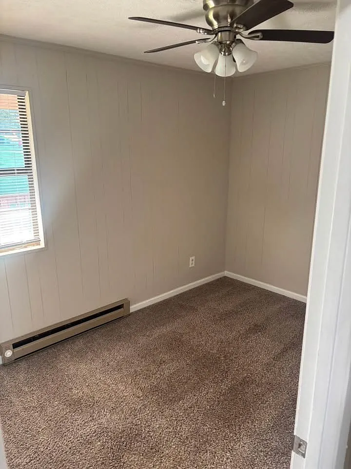 2 bed, 1.0 bath, 700 sqft, $850 — Photo 2